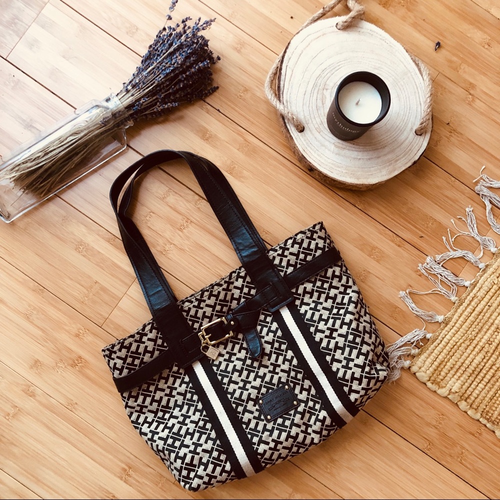 Tommy Hilfiger Classic Handbag